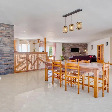 Charmante Maison Avec Piscine Vakantiehuis *